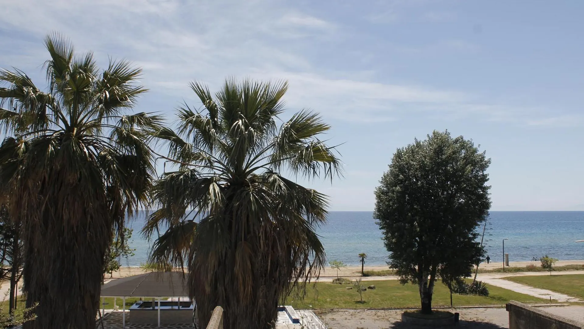 Studio To Rent In Front The Lovely Sea Fully Equipped Νέα Πλάγια