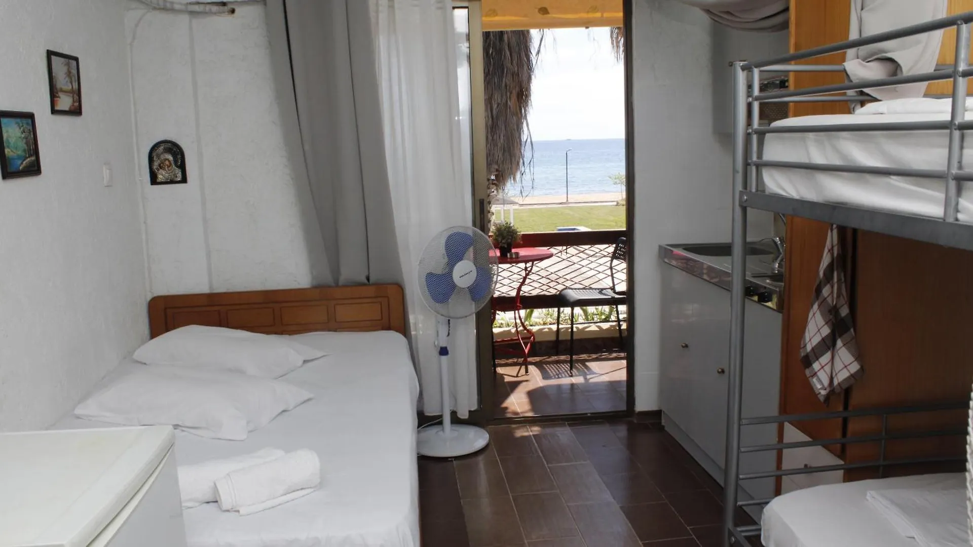 Studio To Rent In Front The Lovely Sea Fully Equipped Nea Plagia 0*,